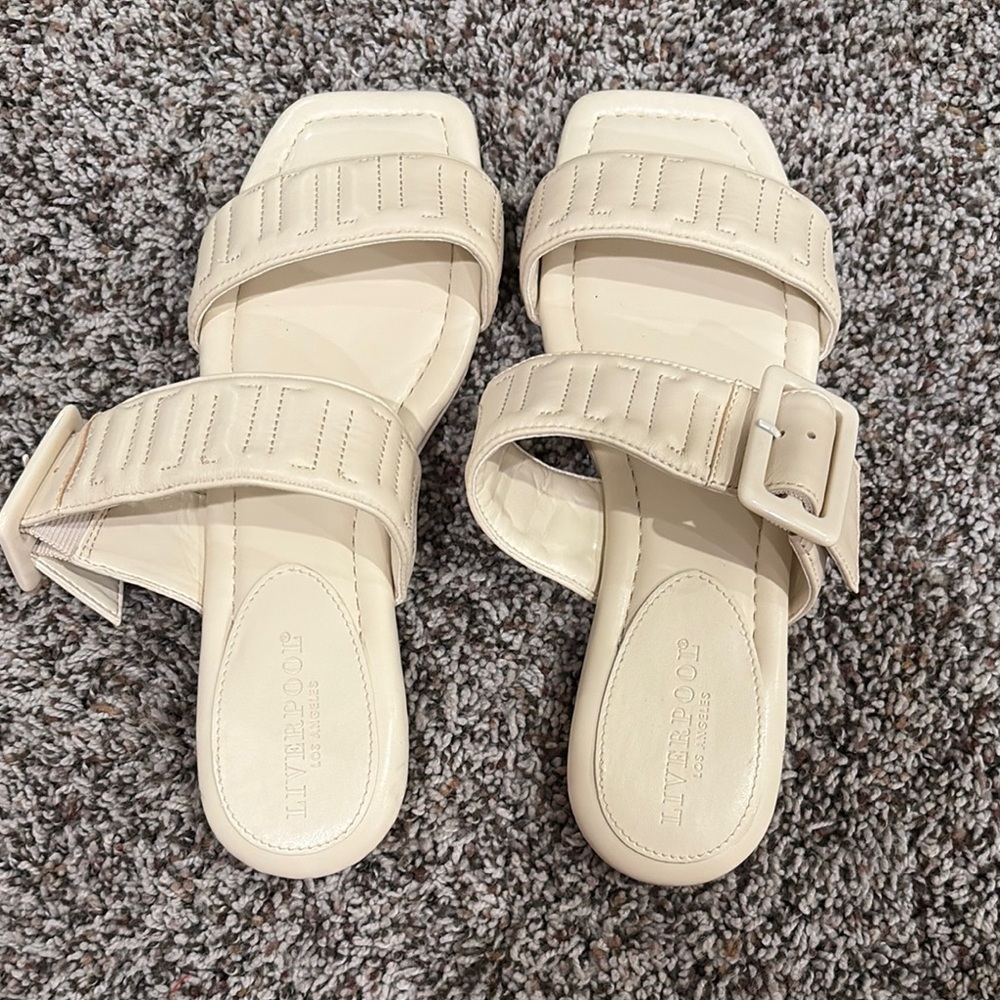 Vince Camuto Cream Slide Sandals with Quilted Straps